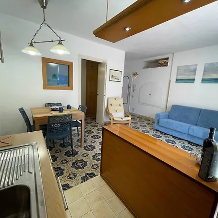 Casa de férias Casa Con Terrazzo Nel Centro Storico - Casa Gioia *